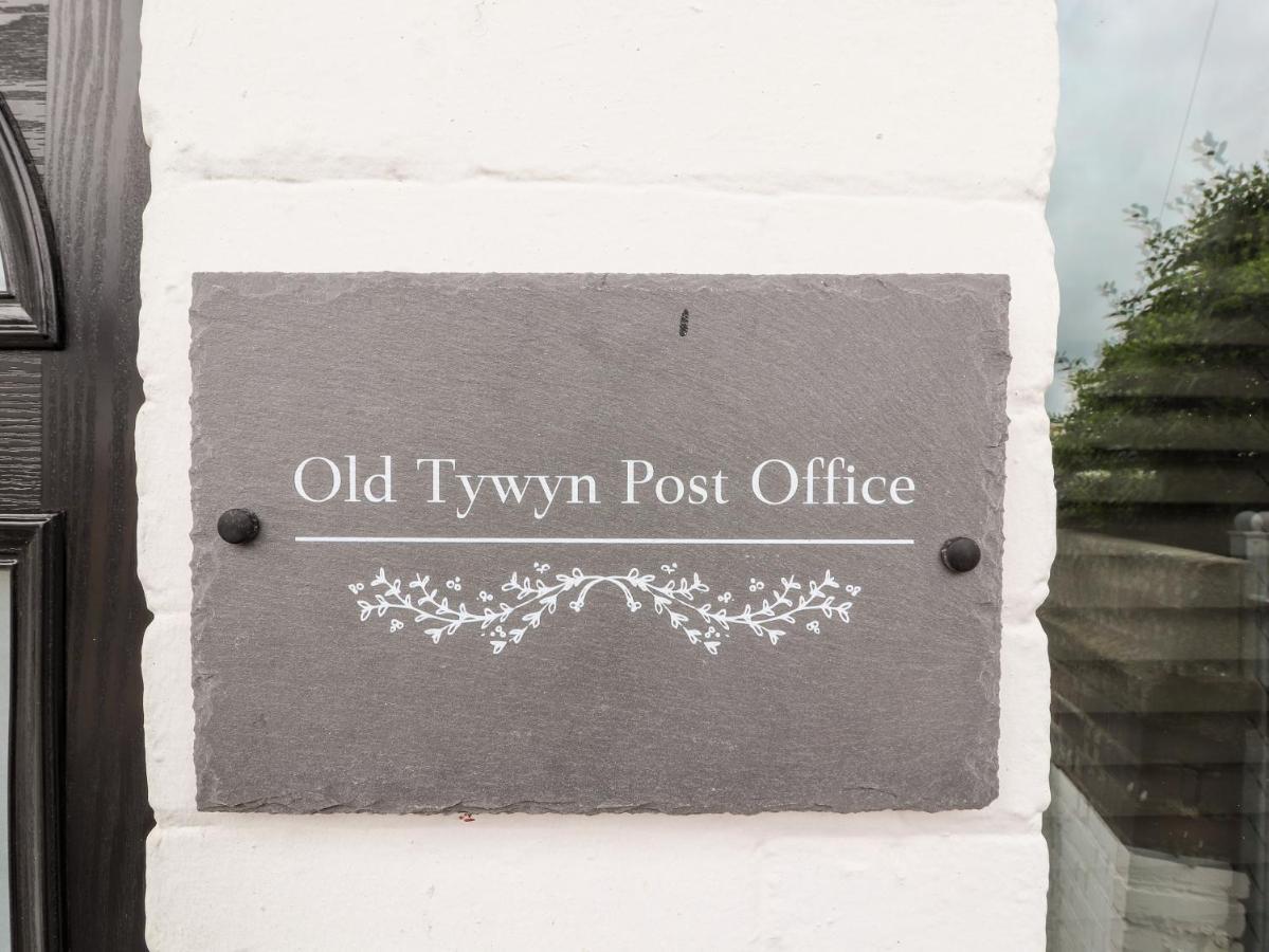 Вилла The Old Tywyn Post Office Конви Экстерьер фото